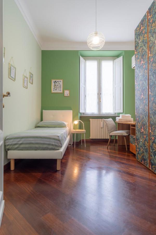 Joyful Naviglio Fortunato * Mailand